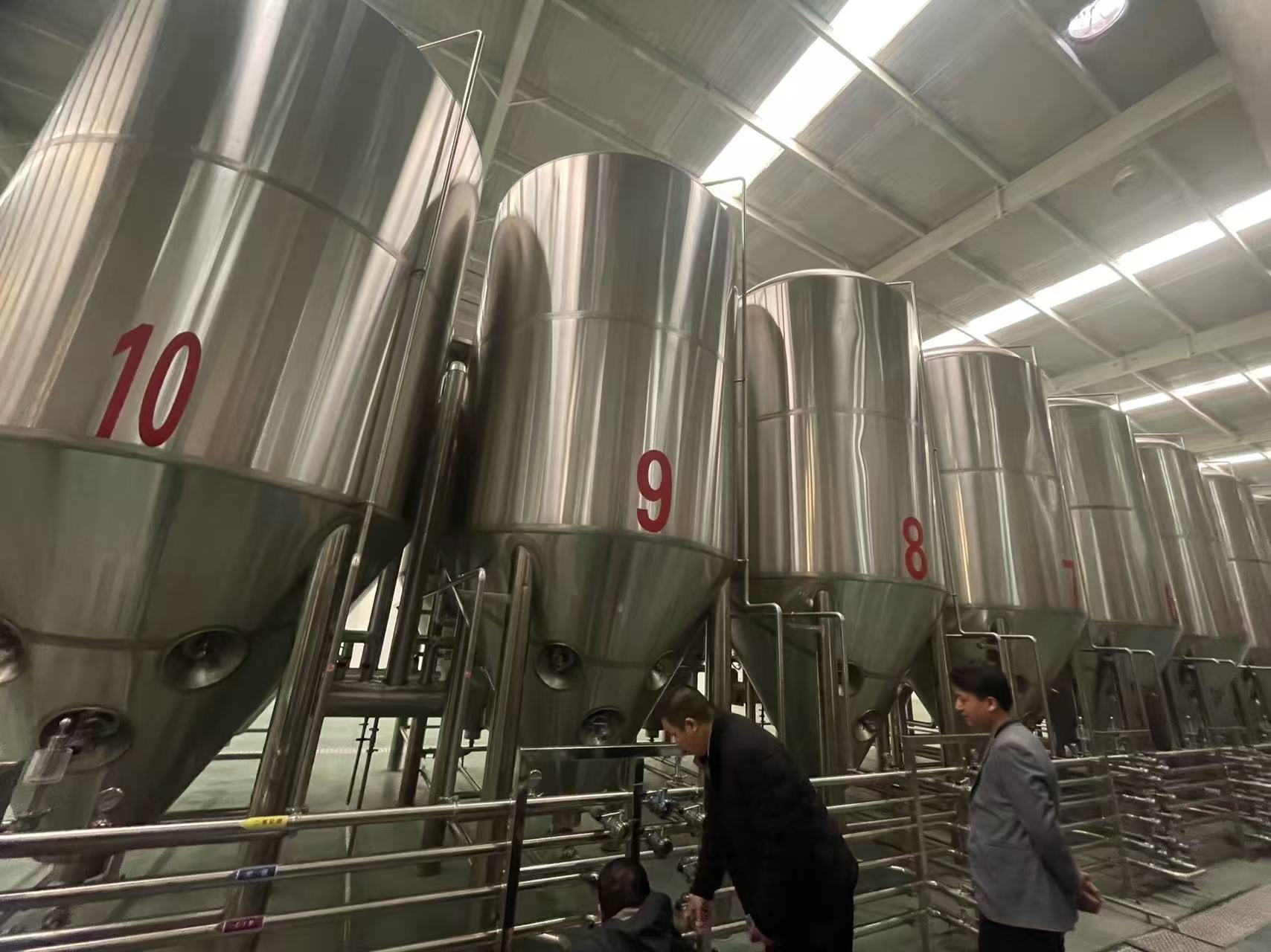 宁南精酿啤酒设备厂—平面布置、设备设计、制造、调试、培训等一条龙服务